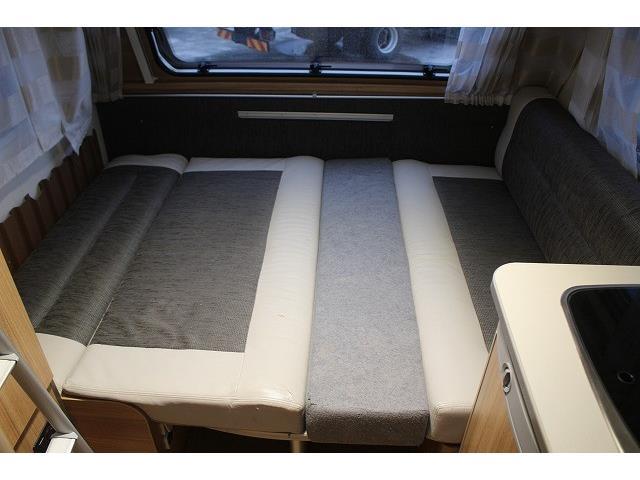 キャンピングカー トレーラー ﾄﾘｶﾞﾉ ｴﾒﾛｰﾄﾞ376V けん引免許不要