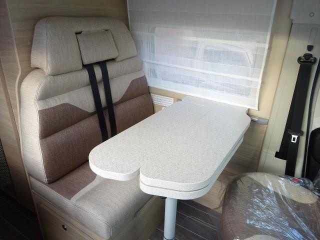 キャンピングカー バンコン ﾃﾞｭｶﾄ ﾛｰﾗｰﾁｰﾑ ﾘﾋﾞﾝｸﾞｽﾄｰﾝK2 新車
