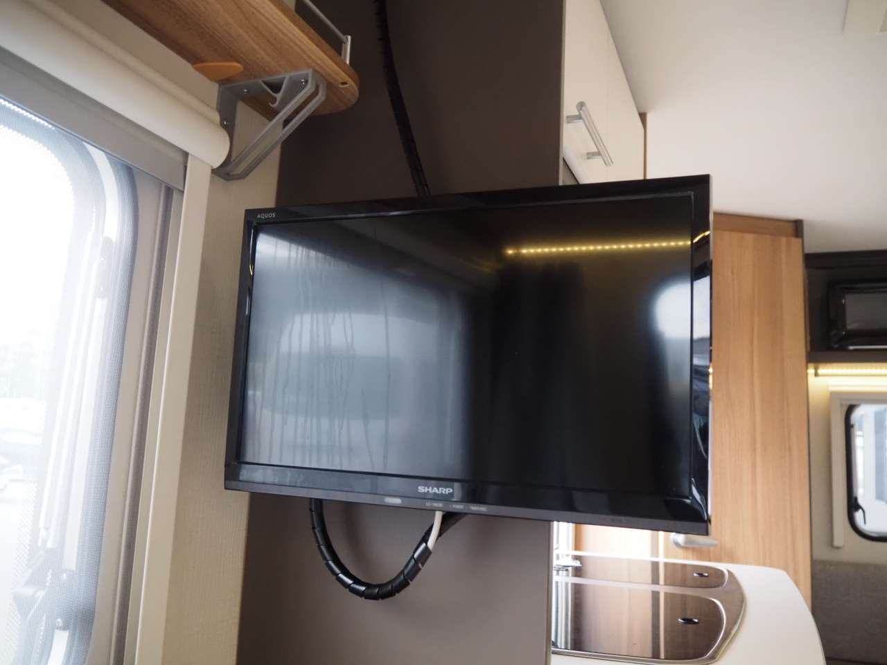 キャンピングカー トレーラー ﾄﾘｶﾞﾉ ｱﾝﾀﾚｽ390Vﾌﾟﾚﾐｱﾑ 窓ｴｱｺﾝ