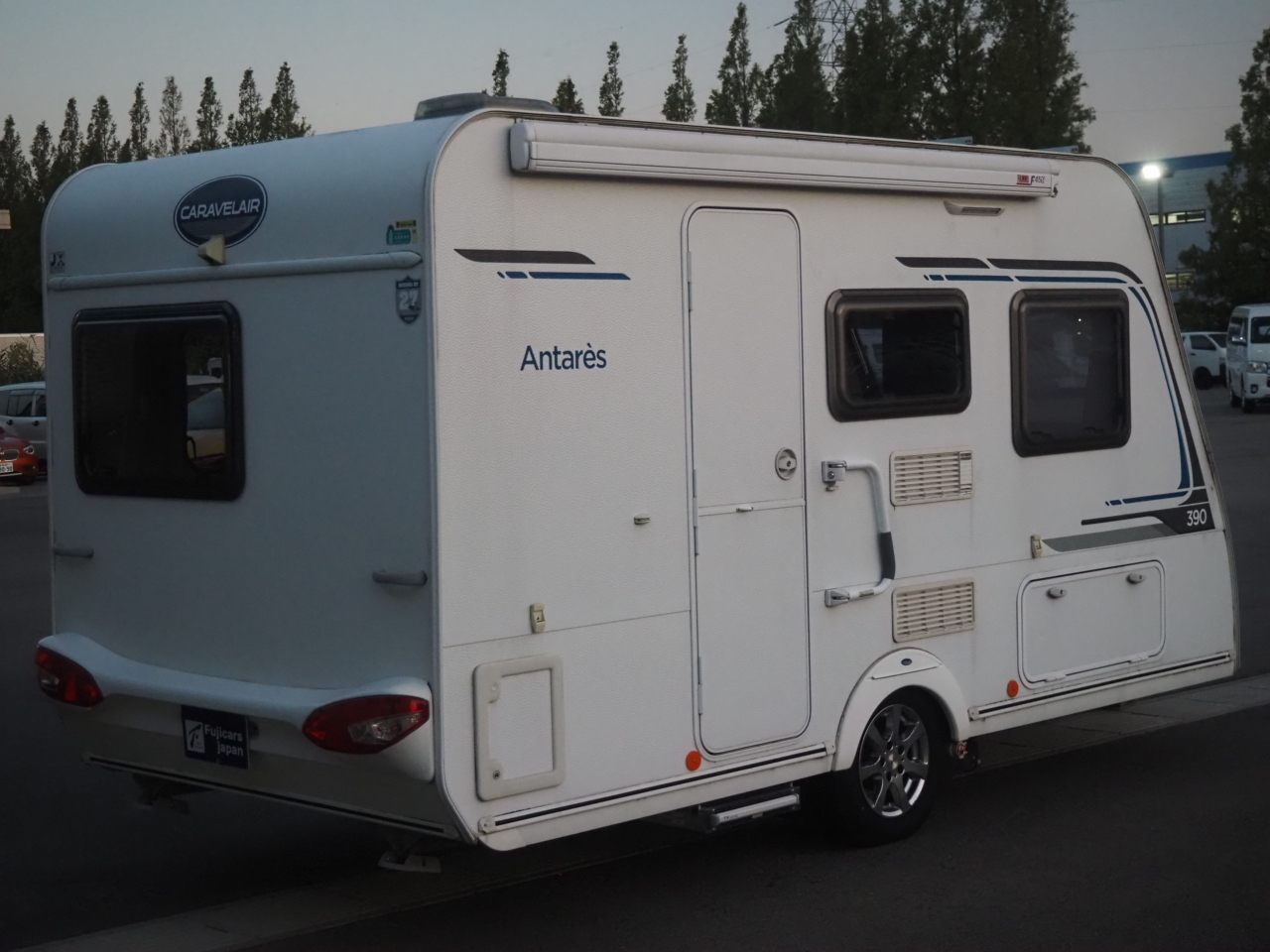 キャンピングカー トレーラー ﾄﾘｶﾞﾉ ｱﾝﾀﾚｽ390Vﾌﾟﾚﾐｱﾑ 窓ｴｱｺﾝ