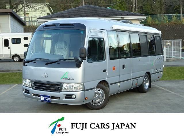 キャンピングカー バスコン コースター ナッツRV オークランド リア観音ドア