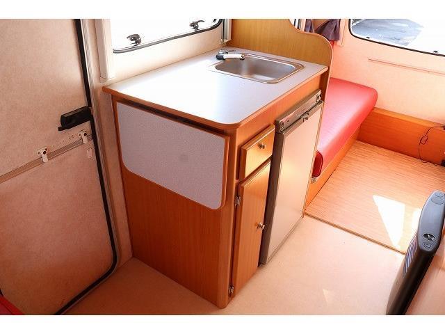 キャンピングカー トレーラー ﾌｧｰｽﾄｶｽﾀﾑ ｱﾃｨｯｸ けん引免許不要ﾓﾃﾞﾙ