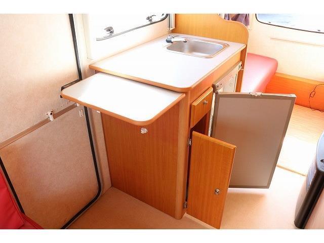キャンピングカー トレーラー ﾌｧｰｽﾄｶｽﾀﾑ ｱﾃｨｯｸ けん引免許不要ﾓﾃﾞﾙ