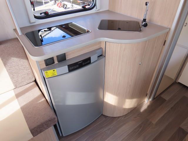 キャンピングカー トレーラー ｴｰｽﾜﾝ330DL 新車 即納ﾓﾃﾞﾙ