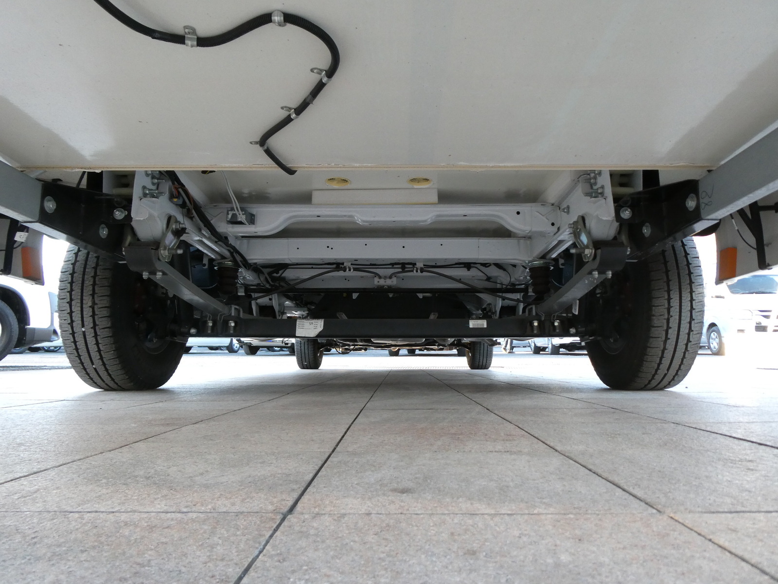 キャンピングカー キャブコン ﾛｰﾗｰﾁｰﾑ　ｾﾞﾌｨｰﾛ　285TL　9速AT　新車即納