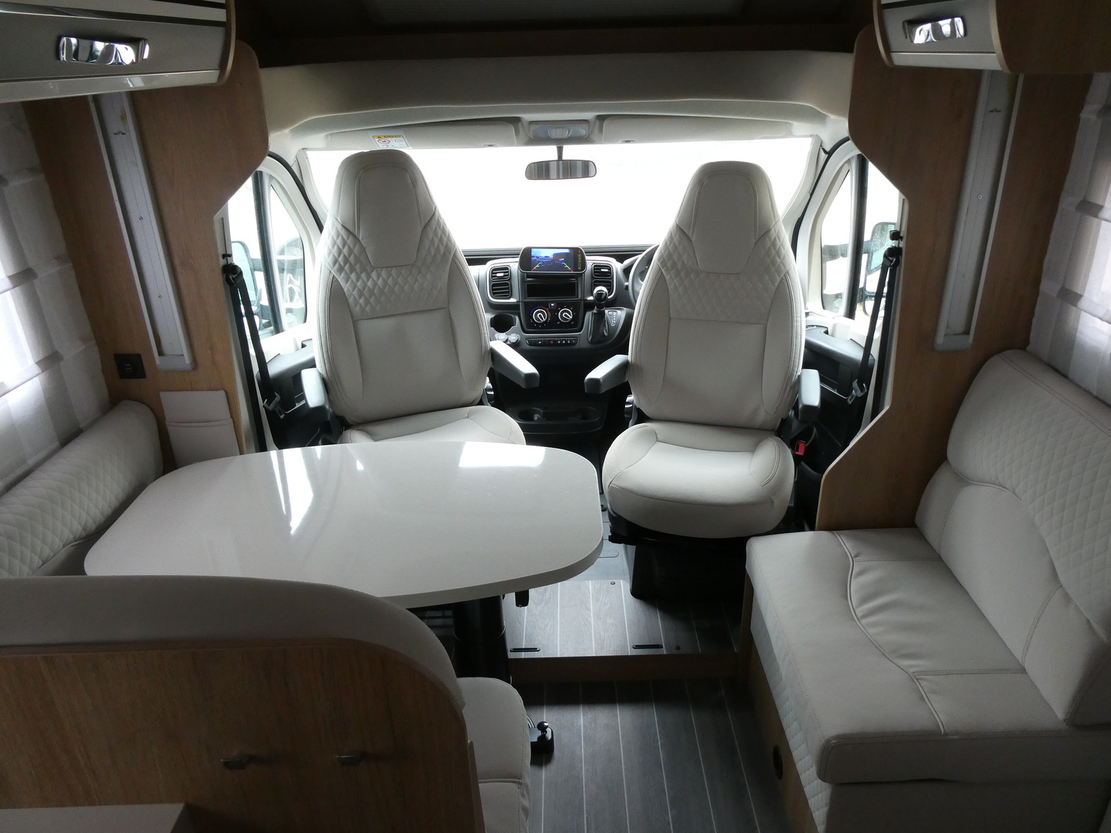 キャンピングカー キャブコン ﾛｰﾗｰﾁｰﾑ　ｾﾞﾌｨｰﾛ　285TL　9速AT　新車即納