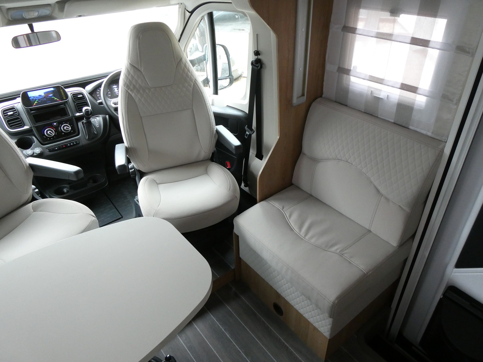 キャンピングカー キャブコン ﾛｰﾗｰﾁｰﾑ　ｾﾞﾌｨｰﾛ　285TL　9速AT　新車即納