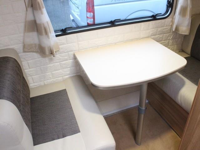 キャンピングカー トレーラー ﾄﾘｶﾞﾉ ｴﾒﾛｰﾄﾞ376VP 窓AC FF 牽引不要
