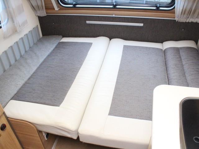 キャンピングカー トレーラー ﾄﾘｶﾞﾉ ｴﾒﾛｰﾄﾞ376VP 窓AC FF 牽引不要