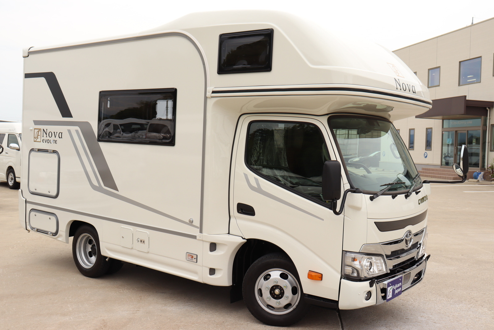 キャンピングカー キャブコン ｶﾑﾛｰﾄﾞﾌｼﾞｶｰｽﾞｼﾞｬﾊﾟﾝﾉｳﾞｧX新車4WD