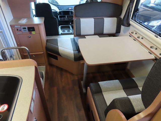 キャンピングカー キャブコン ｶﾑﾛｰﾄﾞﾌｼﾞｶｰｽﾞｼﾞｬﾊﾟﾝNovaﾀｲﾌﾟW新車