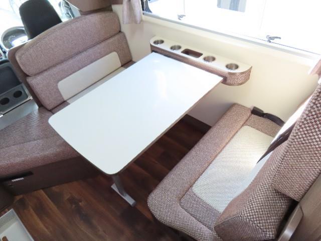 キャンピングカー キャブコン ｶﾑﾛｰﾄﾞﾅｯﾂRV ｸﾚｱ5.3Wｴﾎﾞﾘｭｰｼｮﾝ
