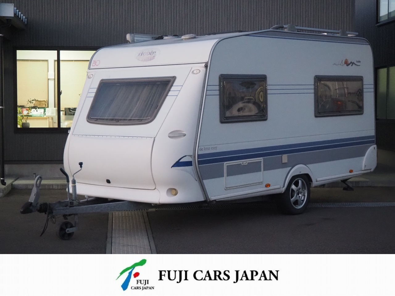 キャンピングカー トレーラー ホビー デラックス 400SB 牽引免許不要