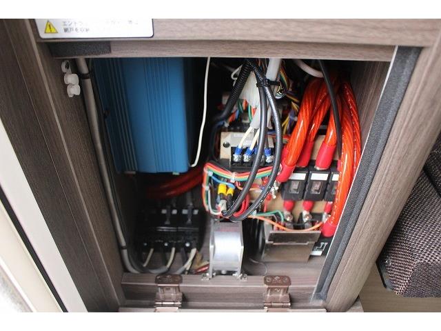 キャンピングカー キャブコン ｶﾑﾛｰﾄﾞ ﾅｯﾂRV ｸﾚｱ5.3Zｴﾎﾞﾘｭｰｼｮﾝ