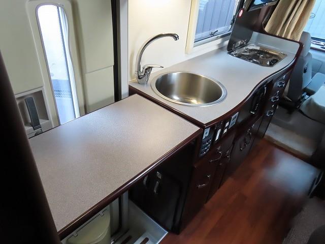 キャンピングカー バスコン ｺｰｽﾀｰ ﾅｯﾂRV ﾎﾞｰﾀﾞｰﾊﾞﾝｸｽ 家庭用AC
