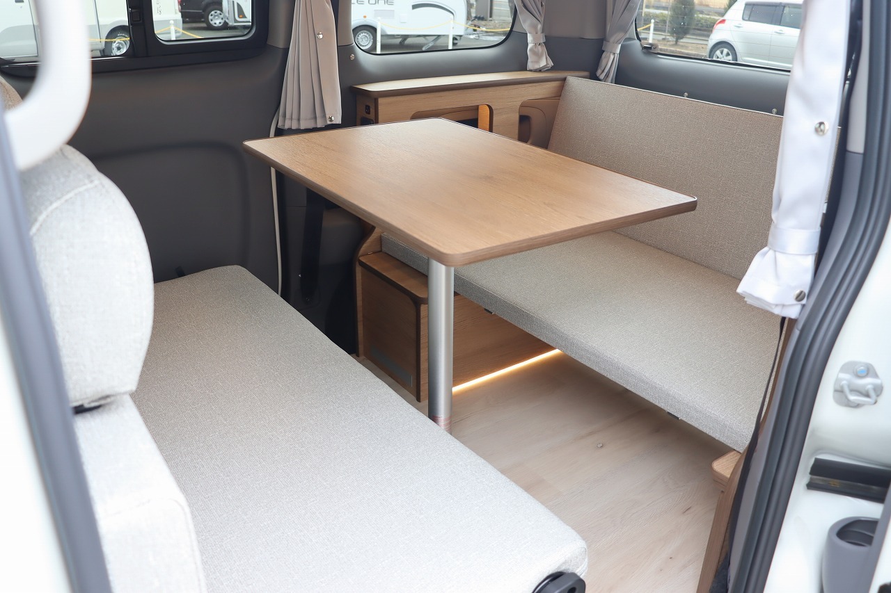 キャンピングカー バンコン NV200　FOCS Luz ﾙｿ新車即納