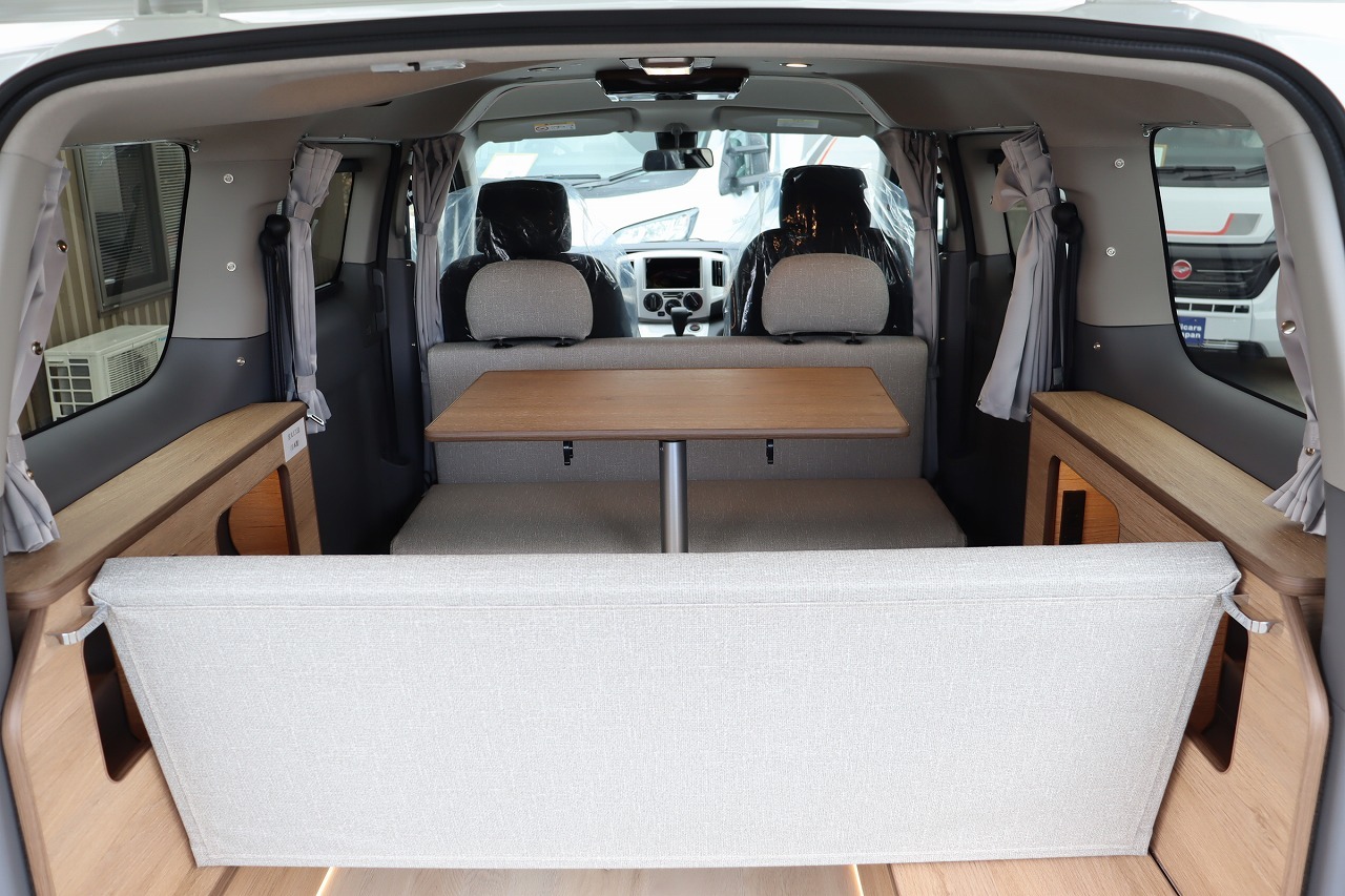 キャンピングカー バンコン NV200　FOCS Luz ﾙｿ新車即納