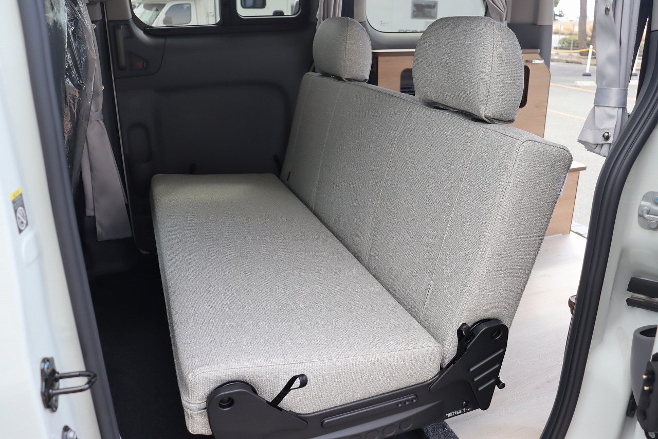 キャンピングカー バンコン NV200　FOCS Luz ﾙｿ新車即納