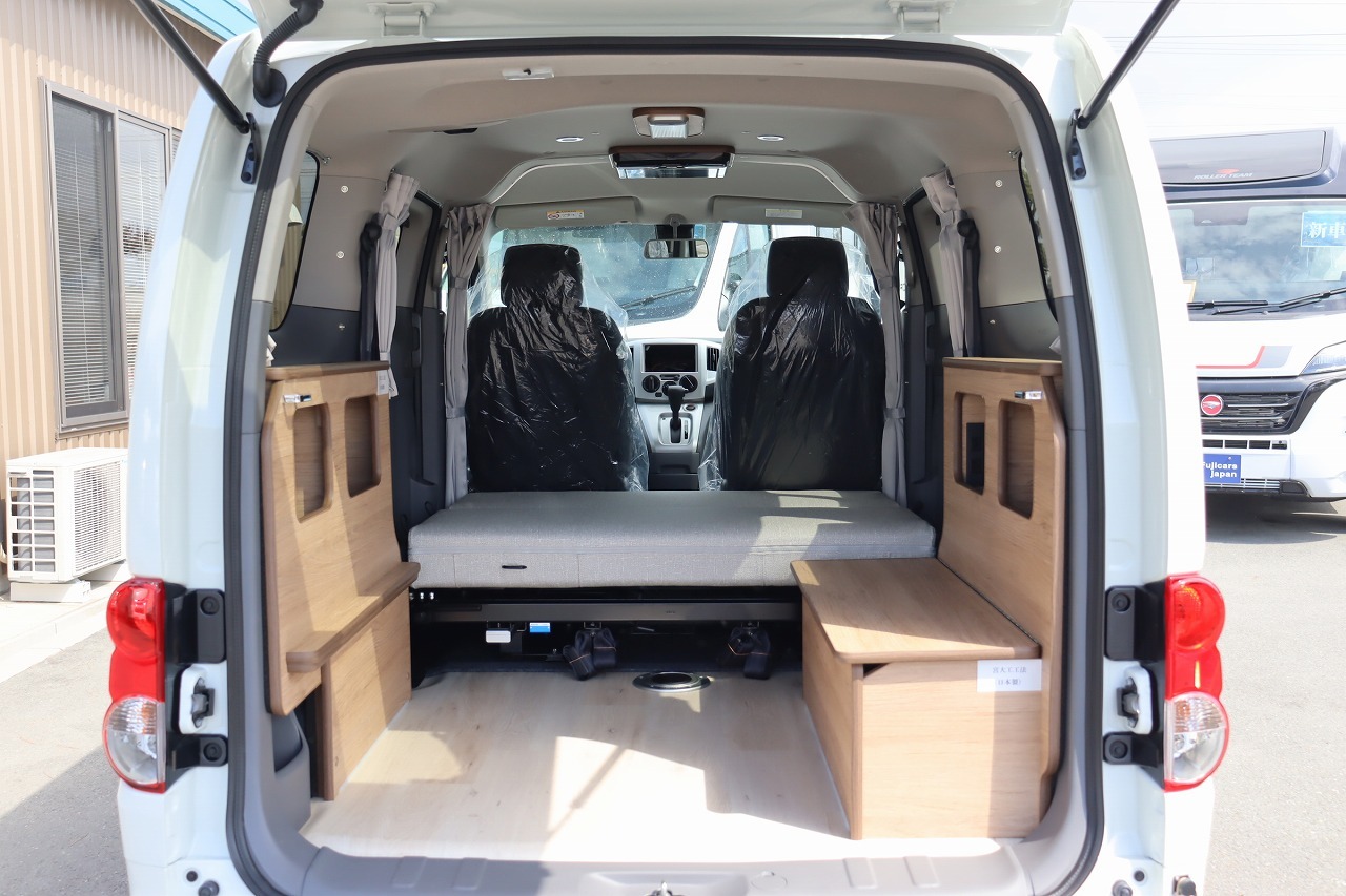 キャンピングカー バンコン NV200　FOCS Luz ﾙｿ新車即納
