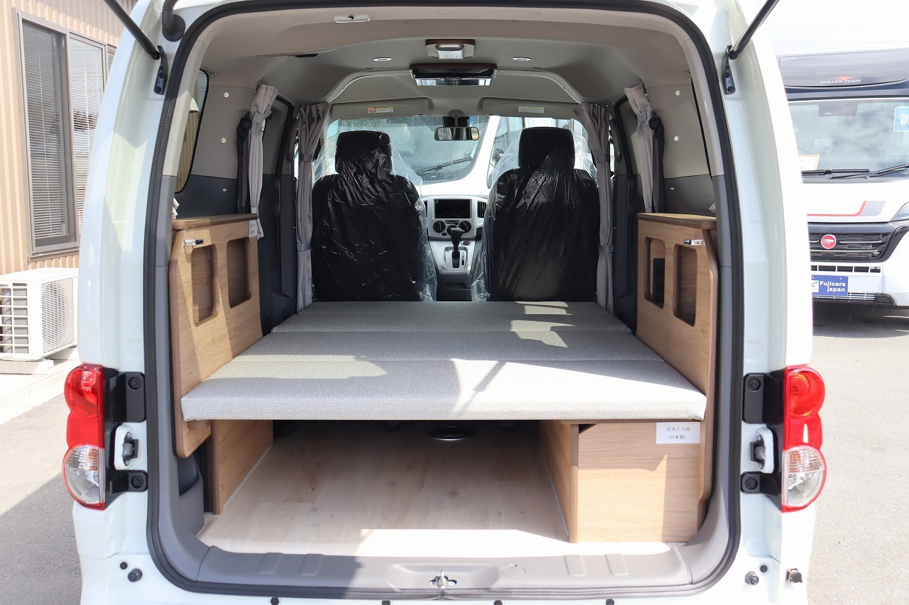 キャンピングカー バンコン NV200　FOCS Luz ﾙｿ新車即納