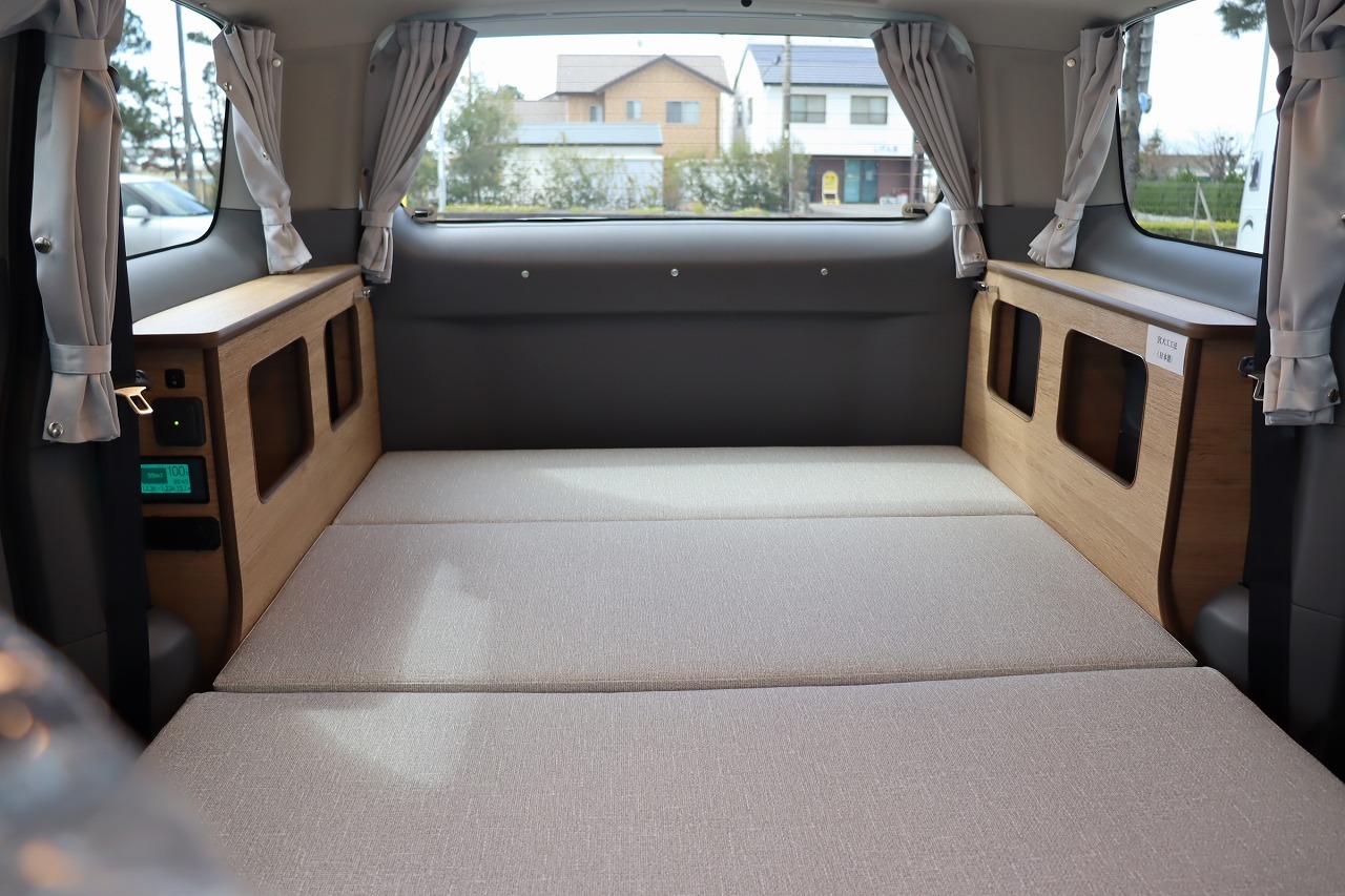 キャンピングカー バンコン NV200　FOCS Luz ﾙｿ新車即納
