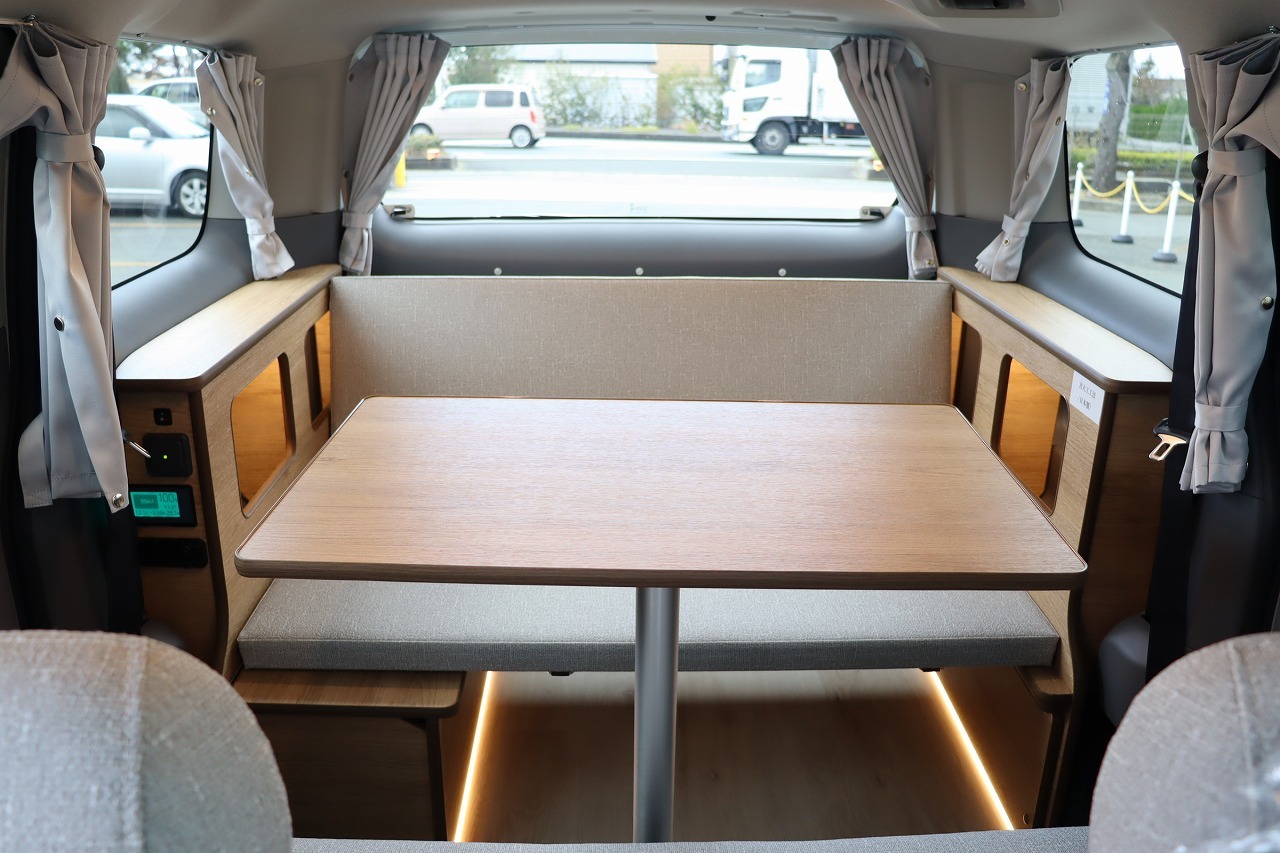 キャンピングカー バンコン NV200　FOCS Luz ﾙｿ新車即納