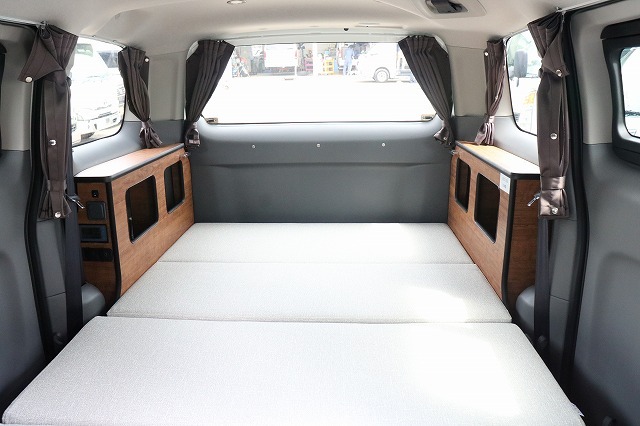 キャンピングカー バンコン NV200ﾊﾞﾈｯﾄ FOCS Luz ﾙｿ 新車即納
