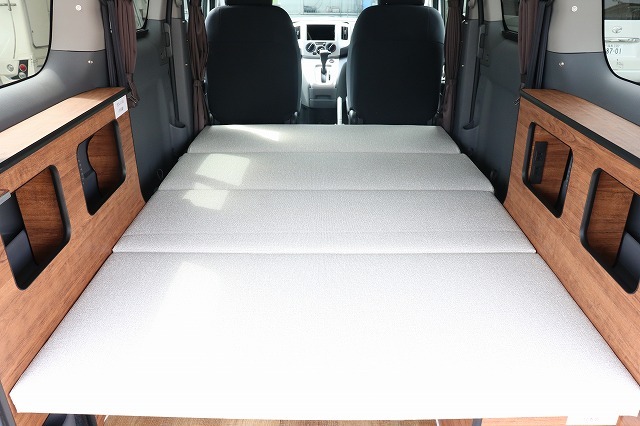キャンピングカー バンコン NV200ﾊﾞﾈｯﾄ FOCS Luz ﾙｿ 新車即納