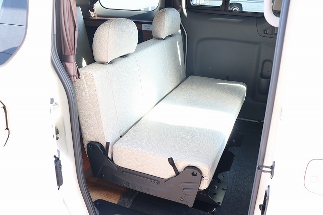 キャンピングカー バンコン NV200ﾊﾞﾈｯﾄ FOCS Luz ﾙｿ 新車即納