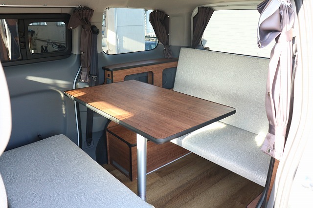 キャンピングカー バンコン NV200ﾊﾞﾈｯﾄ FOCS Luz ﾙｿ 新車即納