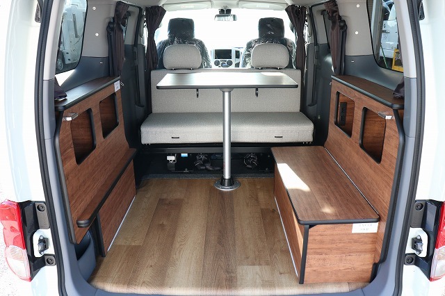 キャンピングカー バンコン NV200ﾊﾞﾈｯﾄ FOCS Luz ﾙｿ 新車即納