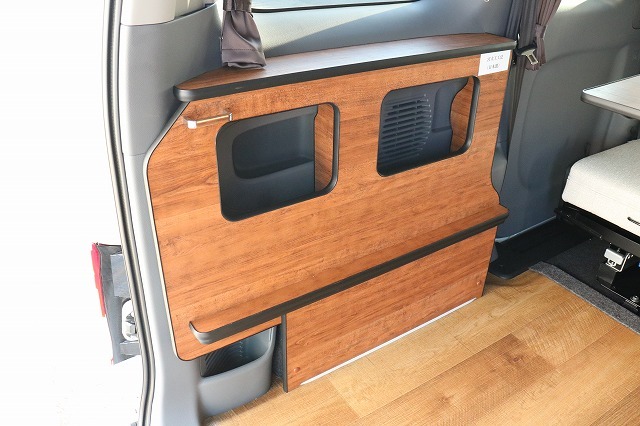 キャンピングカー バンコン NV200ﾊﾞﾈｯﾄ FOCS Luz ﾙｿ 新車即納
