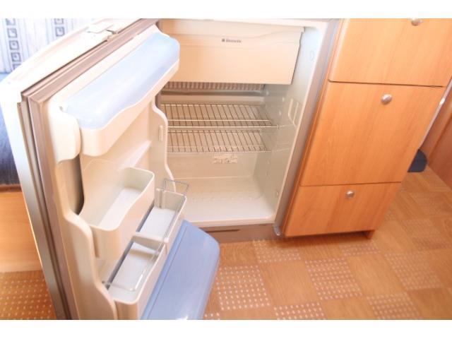 キャンピングカー トレーラー ﾄﾘｶﾞﾉ ｴﾒﾛｰﾄﾞ376 FFﾋｰﾀｰ 温水ﾎﾞｲﾗｰ