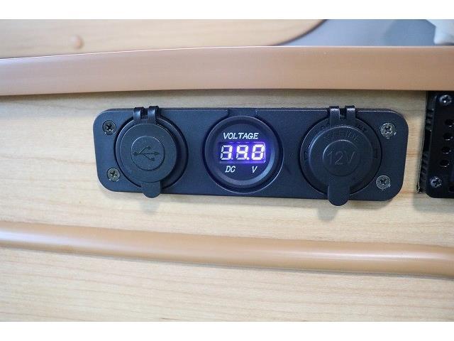 キャンピングカー バンコン NV200ﾊﾞﾈｯﾄ ｵﾘｼﾞﾅﾙ仕様 8ﾅﾝﾊﾞｰ4WD
