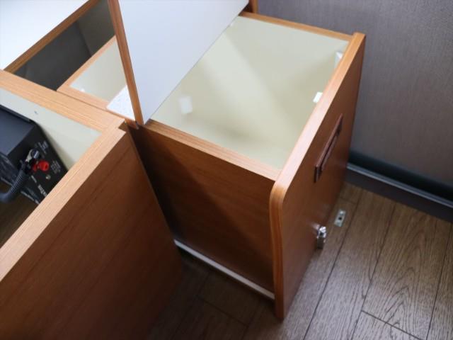 キャンピングカー バンコン ﾊｲｴｰｽ ﾘﾝｴｲ ﾊﾞｶﾝﾁｪｽR 冷蔵庫 外部充電