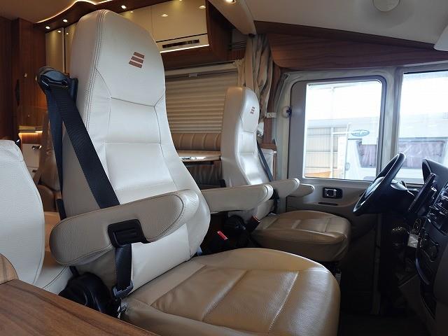 キャンピングカー バスコン ﾍﾞﾝﾂﾊｲﾏｰ ｽﾀｰﾗｲﾝ B690MD