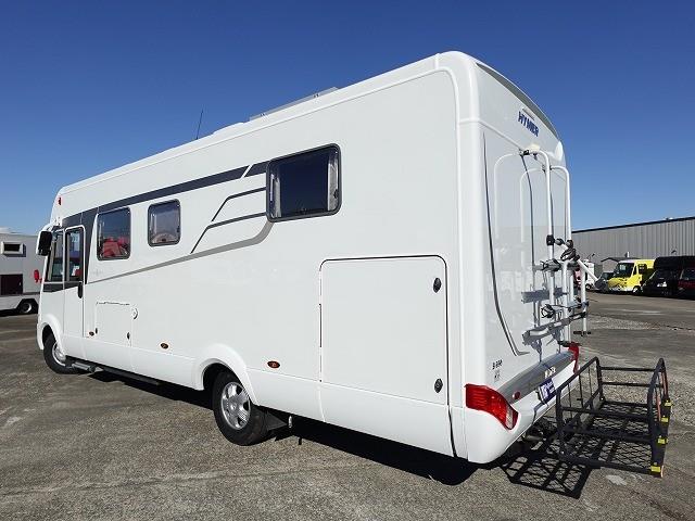 キャンピングカー バスコン ﾍﾞﾝﾂﾊｲﾏｰ ｽﾀｰﾗｲﾝ B690MD