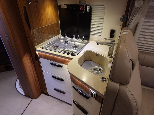 キャンピングカー バスコン ﾍﾞﾝﾂﾊｲﾏｰ ｽﾀｰﾗｲﾝ B690MD
