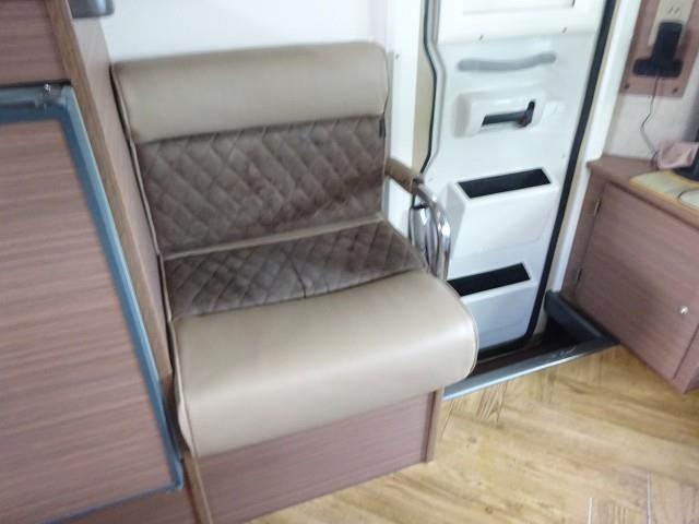 キャンピングカー キャブコン ﾊｲｴｰｽ ｼﾞｬﾊﾟﾝCRC ﾛﾋﾞﾝｿﾝ771 4WD