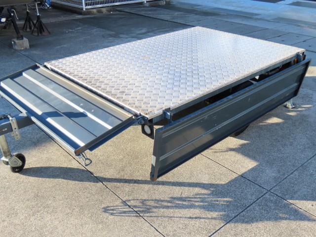 キャンピングカー トレーラー ﾌﾞﾗｽﾄﾄﾚｲﾙ T-33