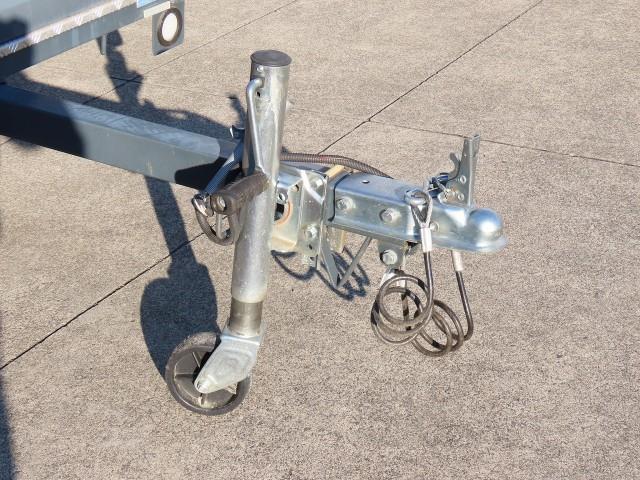 キャンピングカー トレーラー ﾌﾞﾗｽﾄﾄﾚｲﾙ T-33