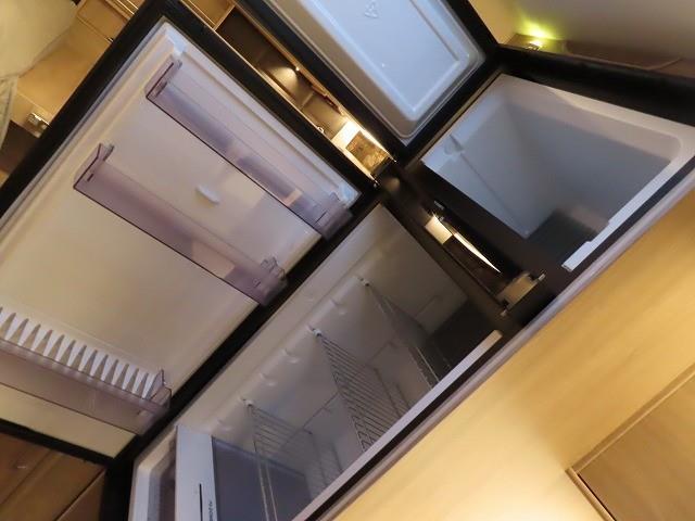 キャンピングカー キャブコン ﾍﾞﾝﾂｽﾌﾟﾘﾝﾀｰKABE ﾛｲﾔﾙTM X780LGB