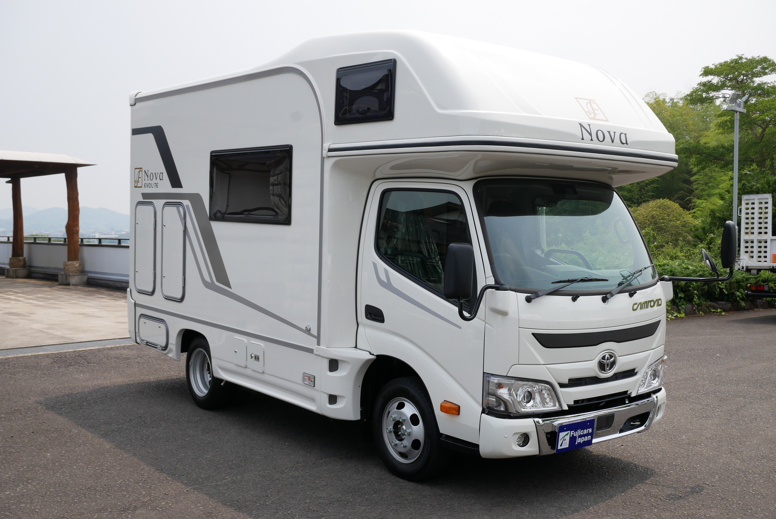 キャンピングカー キャブコン ｶﾑﾛｰﾄﾞﾌｼﾞｶｰｽﾞｼﾞｬﾊﾟﾝNova新車即納