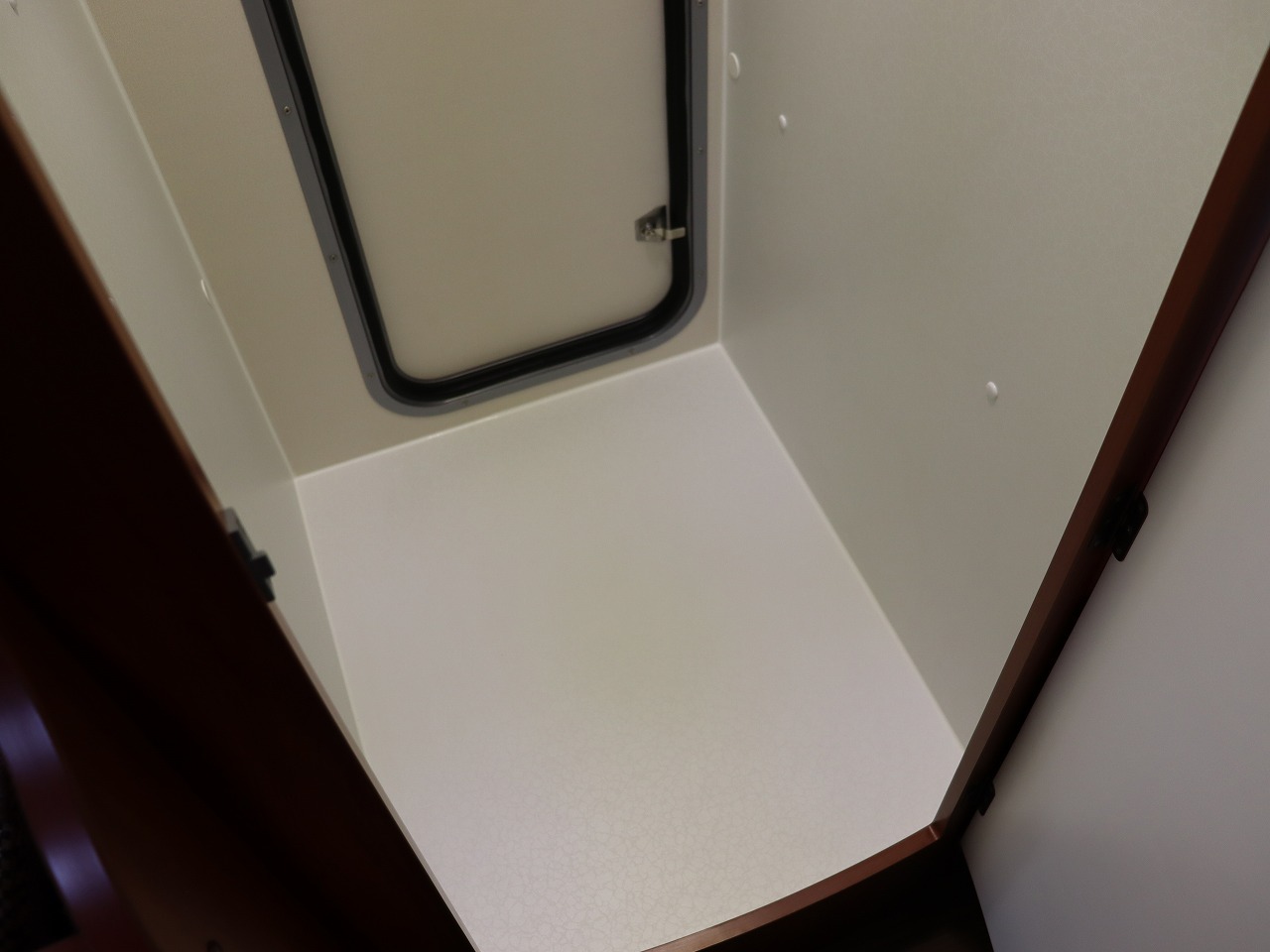 キャンピングカー キャブコン ｶﾑﾛｰﾄﾞﾌｼﾞｶｰｽﾞｼﾞｬﾊﾟﾝNovaﾀｲﾌﾟW新車