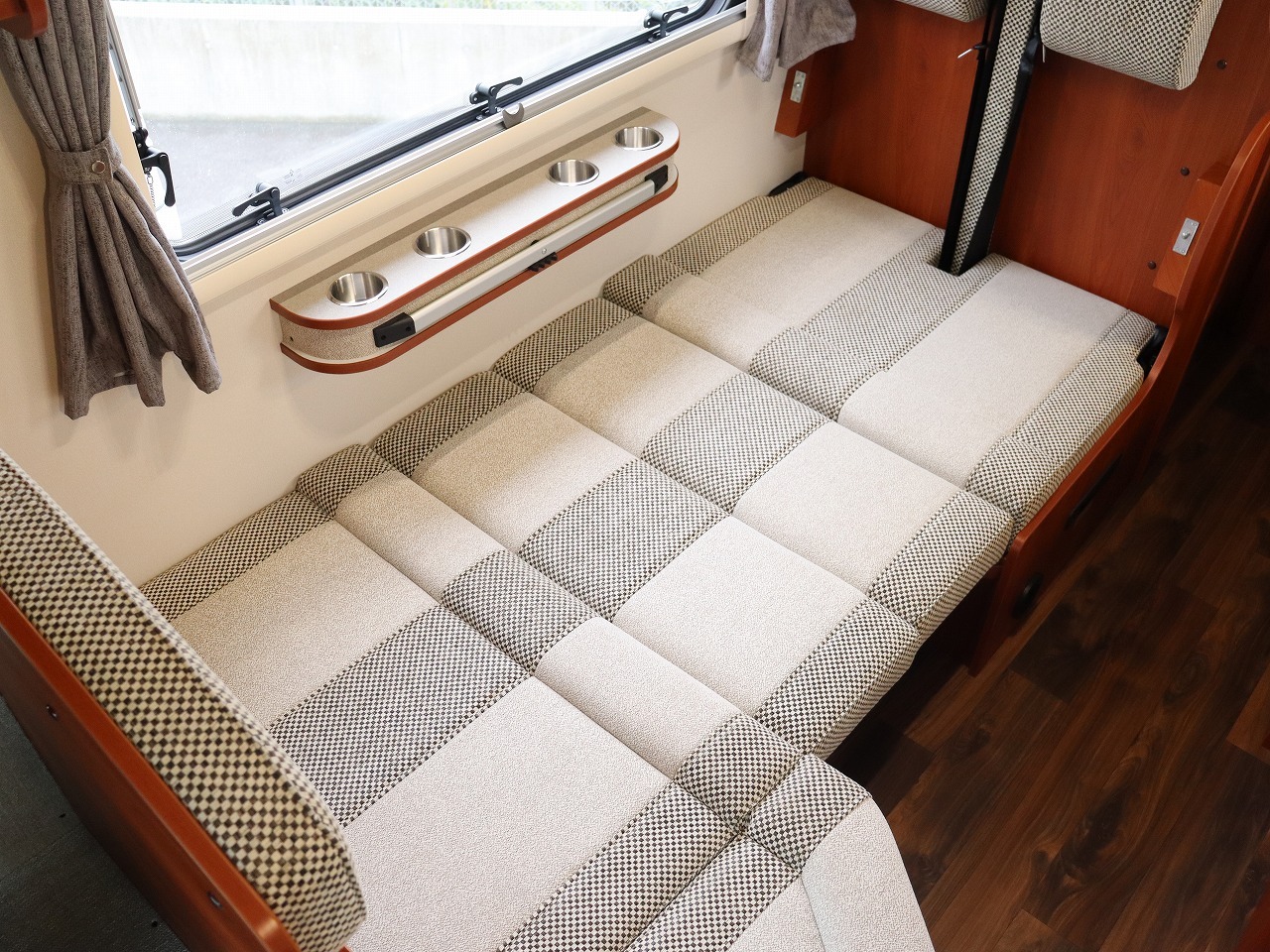 キャンピングカー キャブコン ｶﾑﾛｰﾄﾞﾌｼﾞｶｰｽﾞｼﾞｬﾊﾟﾝNovaﾀｲﾌﾟW新車