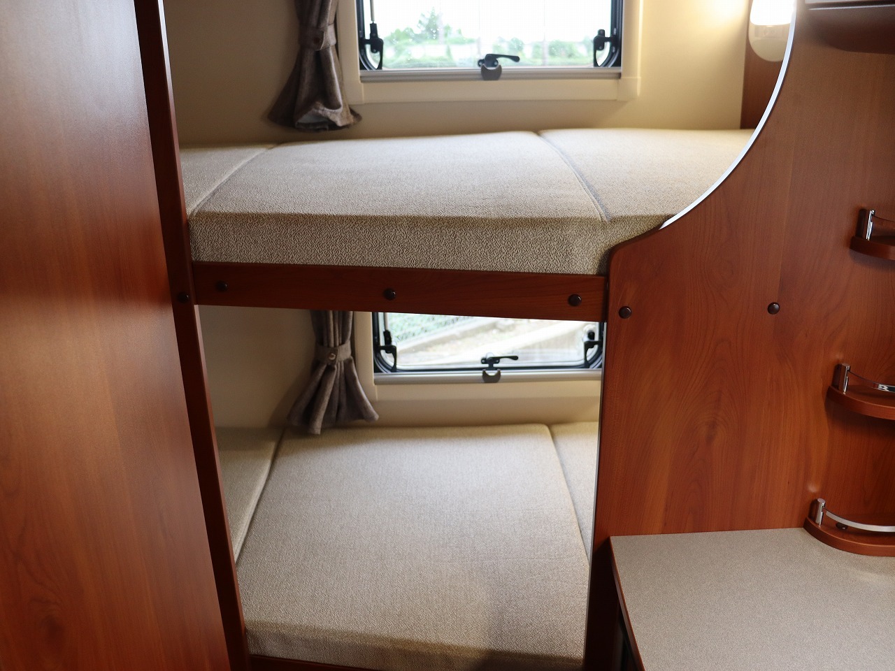 キャンピングカー キャブコン ｶﾑﾛｰﾄﾞﾌｼﾞｶｰｽﾞｼﾞｬﾊﾟﾝNovaﾀｲﾌﾟW新車