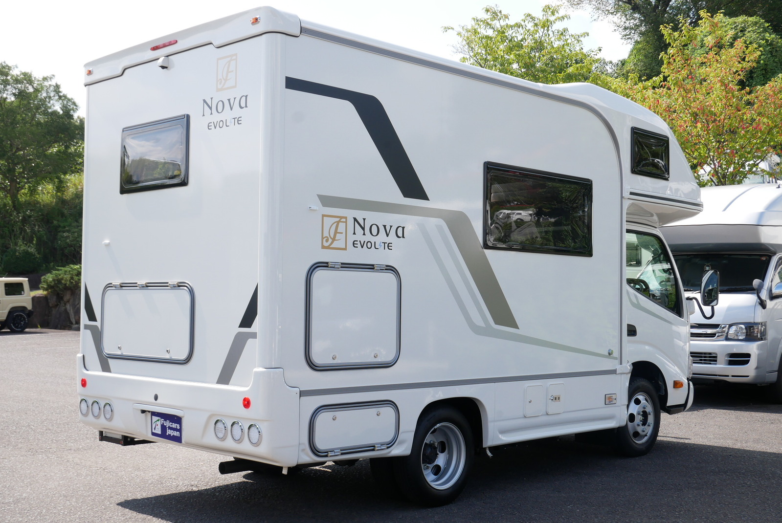 キャンピングカー キャブコン ｶﾑﾛｰﾄﾞﾌｼﾞｶｰｽﾞｼﾞｬﾊﾟﾝNova新車即納