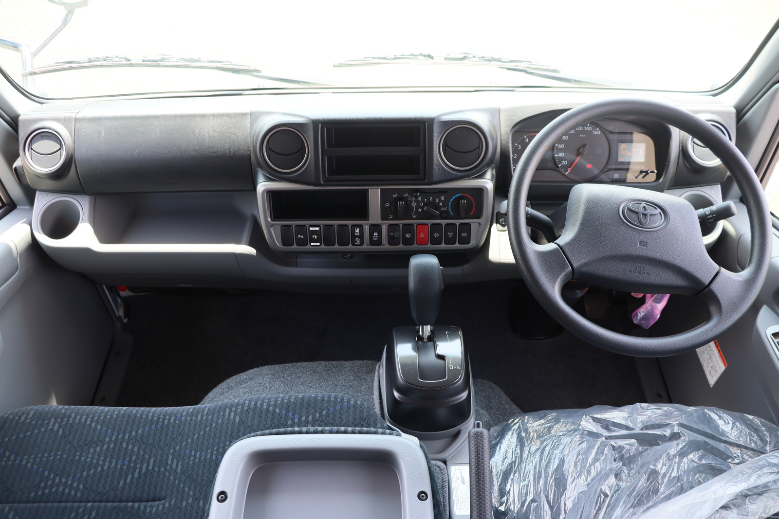 キャンピングカー キャブコン ｶﾑﾛｰﾄﾞ ﾌｼﾞｶｰｽﾞｼﾞｬﾊﾟﾝNovaX新車4WD