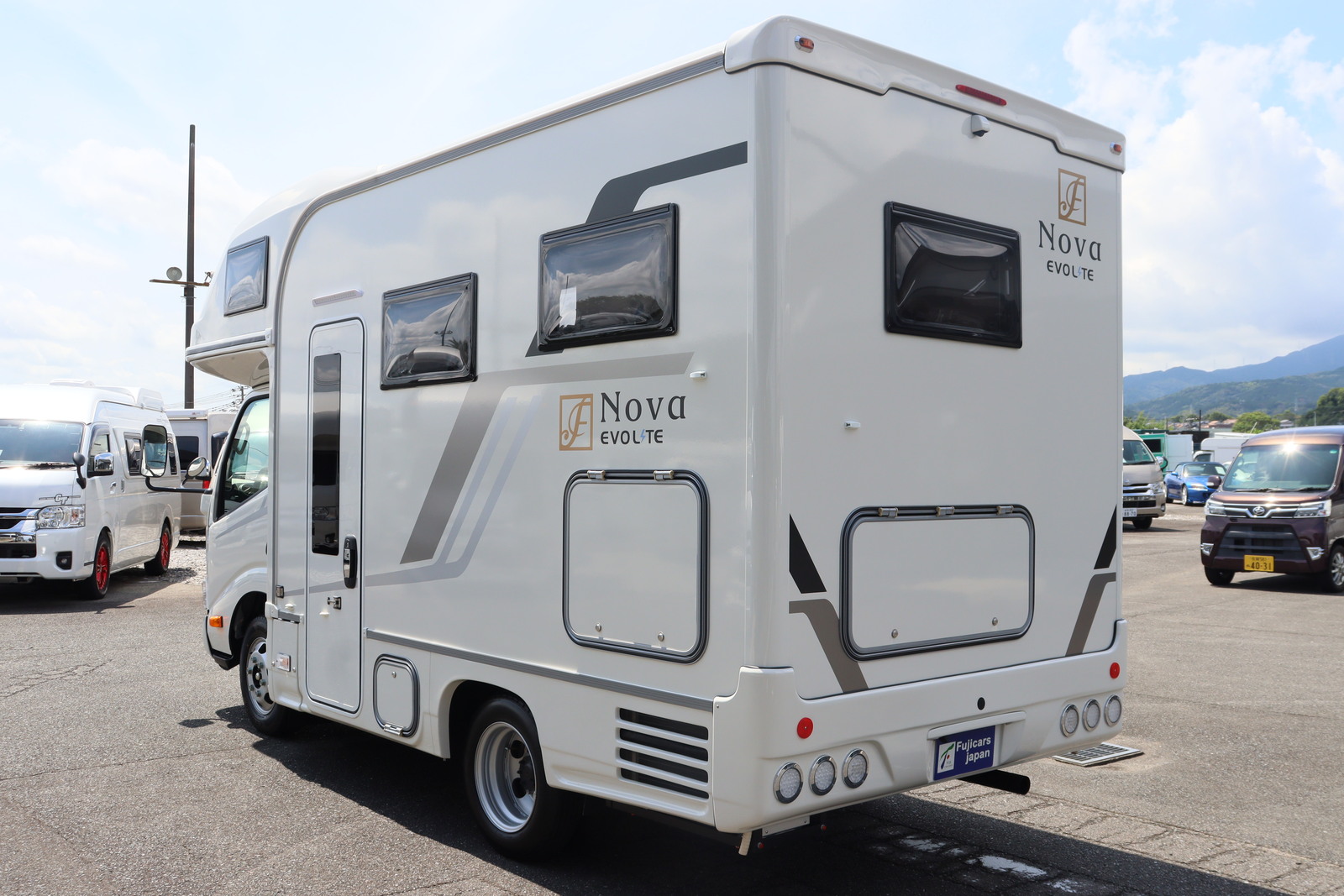 キャンピングカー キャブコン ｶﾑﾛｰﾄﾞ ﾌｼﾞｶｰｽﾞｼﾞｬﾊﾟﾝNovaX新車4WD