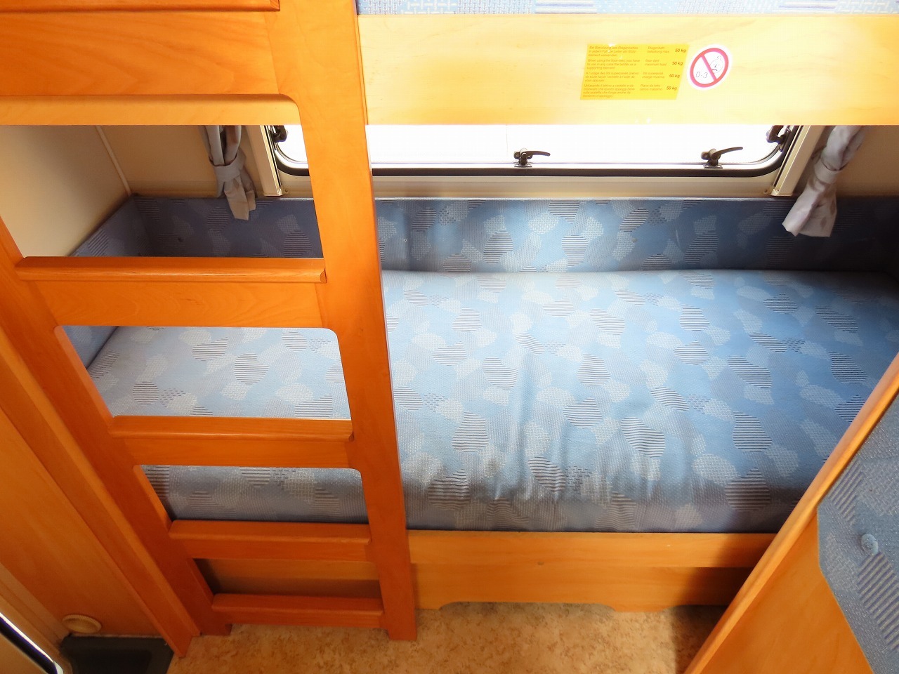 キャンピングカー トレーラー ﾌｪﾝﾄ ｻﾌｧｲｱ 　ｱｳﾄﾚｯﾄ品　現状販売